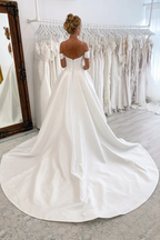 Vestido de novia sencillo de satén con hombros descubiertos y corte princesa WD649