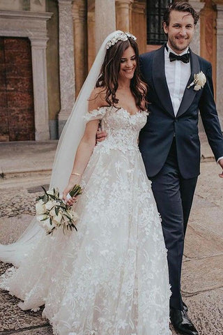 Vestido de novia de tul con hombros descubiertos y apliques de encaje WD582