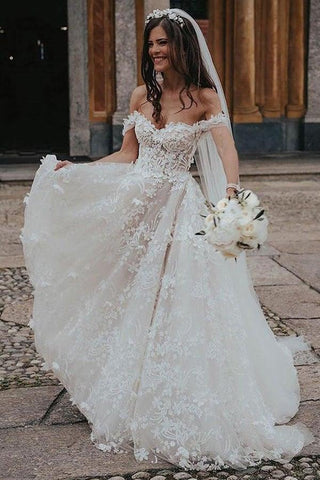 Vestido de novia de tul con hombros descubiertos y apliques de encaje WD582