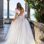Beauteous Lace Appliques Wedding Dress Sweetheart Short Puffy Sleeves Bridal Gown Zipper Back Court Train Vestidos De Novia