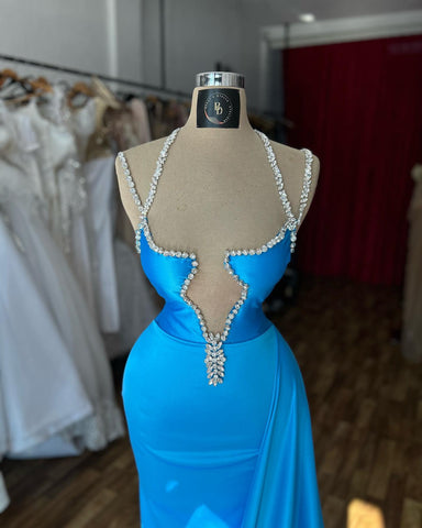 Belles robes de bal en satin à bretelles spaghetti sans manches et à volants