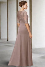 Precioso vestido largo verde de corte A, de encaje y gasa, para la madre de la novia, con mangas.