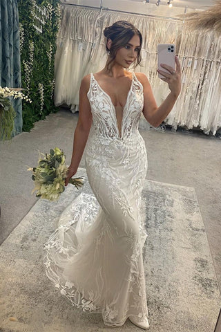 Precioso vestido de novia largo de sirena con escote en V, sin mangas, de encaje y espalda descubierta