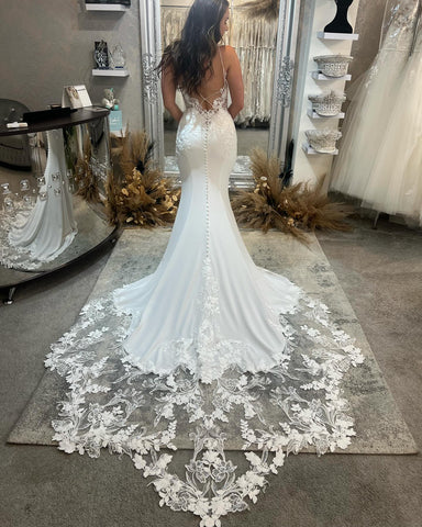 Preciosos vestidos de novia de sirena con tirantes finos, sin mangas, de encaje y lentejuelas