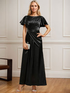 Robe de mère de la mariée en satin stretch, coupe trapèze, longueur cheville, décolleté rond et ornée de perles plissées 