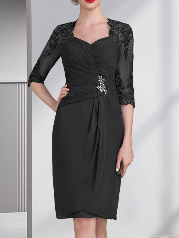 Vestido de corte recto/columna, escote corazón, largo hasta la rodilla, de gasa, con apliques de cuentas, encaje, lentejuelas y pliegues para la madre de la novia.