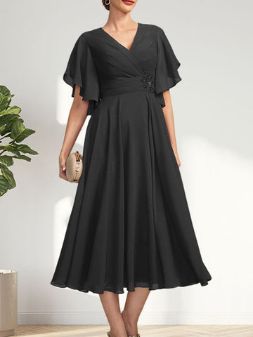 Vestido de corte A, escote en V, largo té, de gasa, para la madre de la novia, con plisados ​​y cuentas.