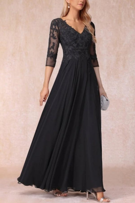 Vestidos largos negros de corte A, escote en V, encaje y gasa para la madre de la novia, con mangas.