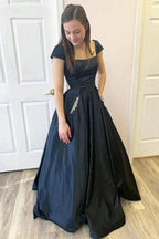 Vestidos largos de fiesta negros de satén con mangas cortas y corte en A