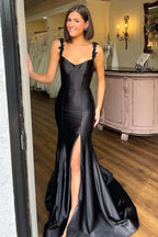 Vestido de fiesta estilo sirena con tirantes finos de satén y cola
