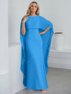 Robe fourreau longue en mousseline de soie pour la mère de la mariée, ornée de volants cascade, avec décolleté arrondi. 