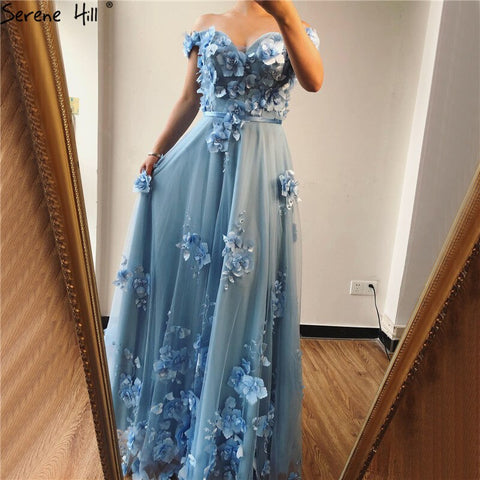Robe de soirée bleue à épaules dénudées et fleurs faites à la main, sans manches, robe de soirée sexy trapèze, 2025 LA70189 