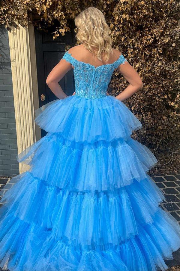 Vestido de graduación de tul y encaje con hombros descubiertos y falda escalonada