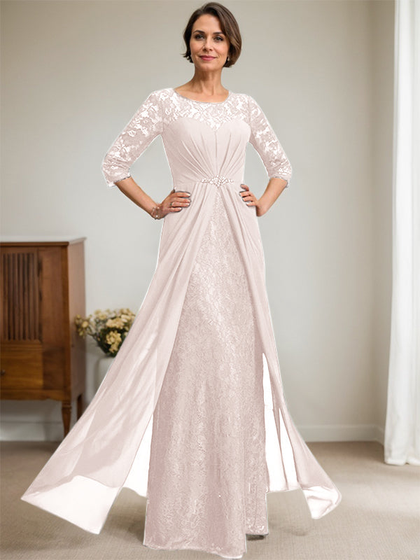 Robe de mariée en mousseline de soie dentelle, coupe trapèze, décolleté illusion, longueur au sol, ornée de perles et de volants 