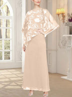 Robe longue en maille pailletée avec corsage asymétrique original 