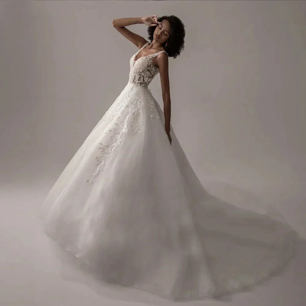 Boho Lace Appliques Wedding Dresses A Line Fuffy Tulle Ball Gowns Sleeveless V Neck Formal Bride Beach Party Vestido De Novia