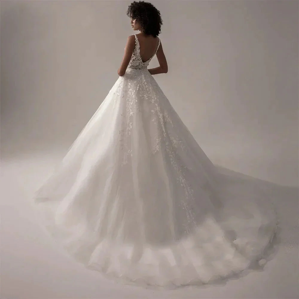 Boho Lace Appliques Wedding Dresses A Line Fuffy Tulle Ball Gowns Sleeveless V Neck Formal Bride Beach Party Vestido De Novia