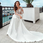 Robes de mariée sirène à manches longues, décolleté rond transparent, boutons en satin appliqués dans le dos, robes de mariée de plage avec traîne balayée 2023 