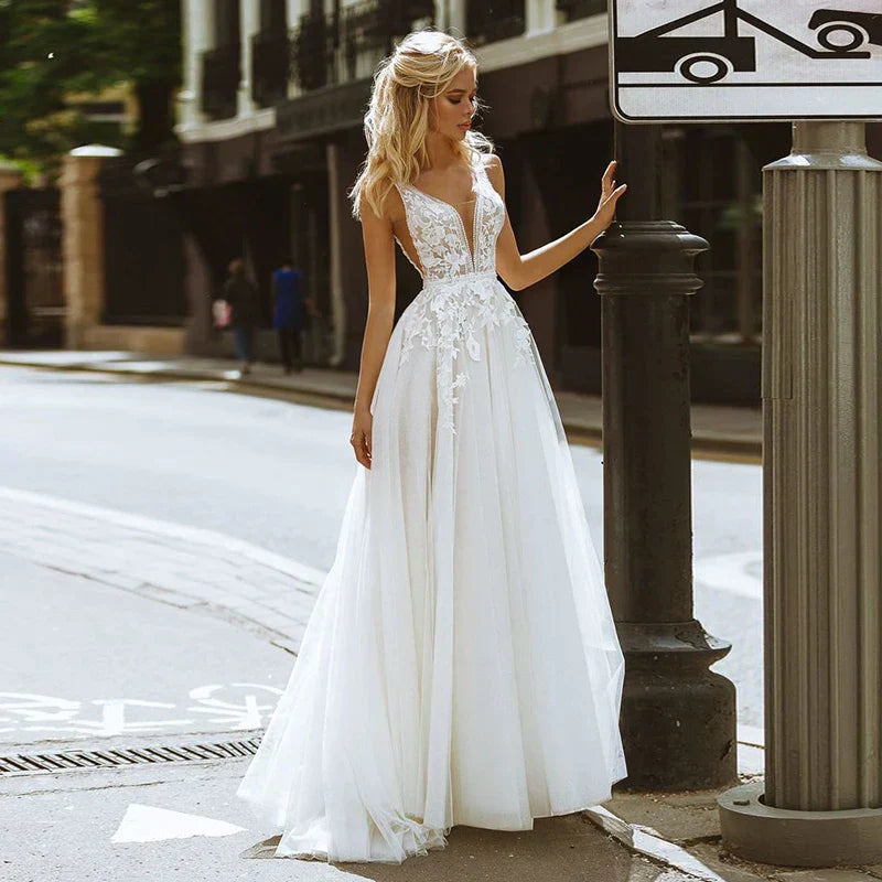 Boho Wedding Dresses V-Neck Appliques Lace A-Line Tulle Wedding Gown Beach Simple Bridal Dress bestidos de novia
