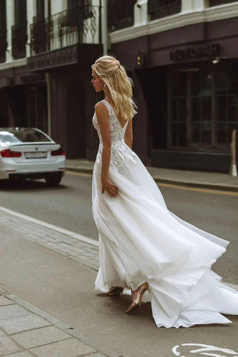 Boho Wedding Dresses V-Neck Appliques Lace A-Line Tulle Wedding Gown Beach Simple Bridal Dress bestidos de novia