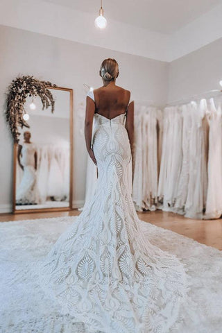 Robe de mariée de plage fourreau en dentelle bohème avec traîne balayée WD592