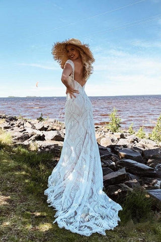 Robe de mariée de plage fourreau en dentelle bohème avec traîne balayée WD592
