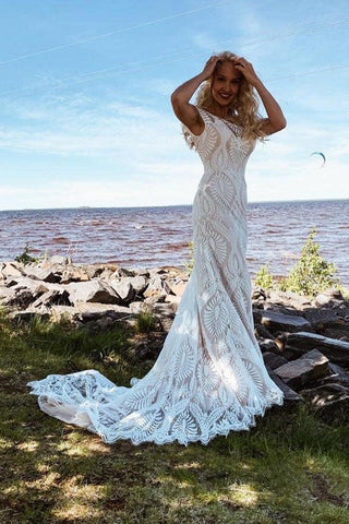 Robe de mariée de plage fourreau en dentelle bohème avec traîne balayée WD592