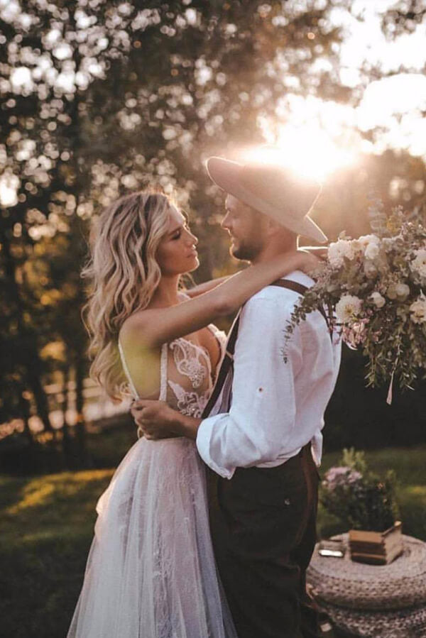 Boho Tulle Lace Sweep Train Wedding Dress Bridal Gown With Feather, MW524