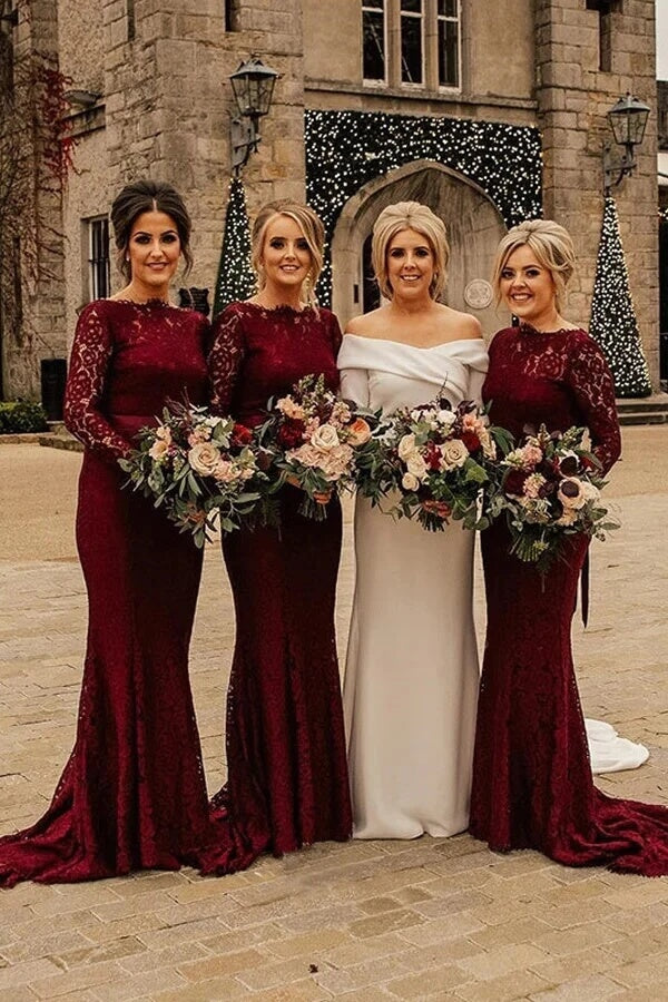 Robes de demoiselle d'honneur sirène en dentelle bordeaux à manches longues et traîne balayée 