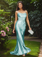 Vestido de fiesta largo de sirena sin tirantes con rosa 3D y corpiño transparente