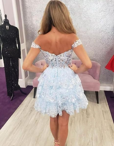 Robe de bal courte bleu marine à décolleté cœur et dentelle à volants Y8107