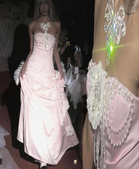 Robe de bal longue rose charmante sans bretelles en satin, robe de soirée formelle Y8192