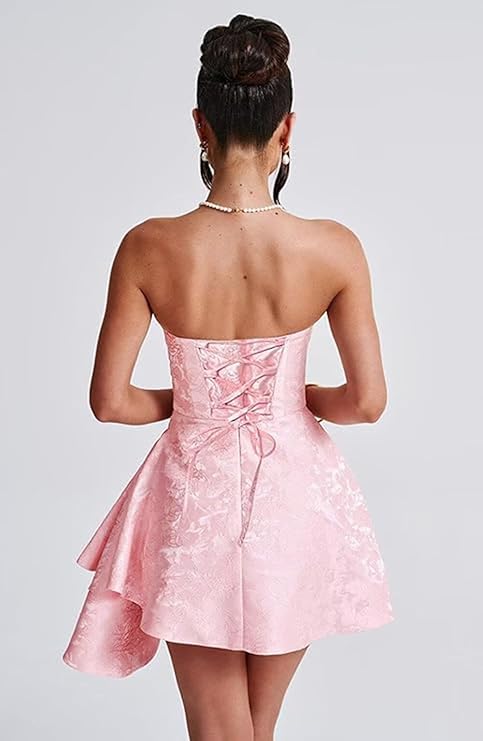 Vestido corto de fiesta de bienvenida, sin tirantes, corte en A, de satén jacquard, asimétrico, con cordones.