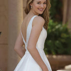 Robes de mariée simples de coupe trapèze avec poches, robe de mariée classique en satin sans manches et dos nu à col en V, nouveautés 