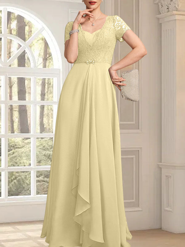 Vestido de corte A, escote corazón, largo hasta el suelo, de gasa, encaje, con cuentas y volantes en cascada para la madre de la novia.
