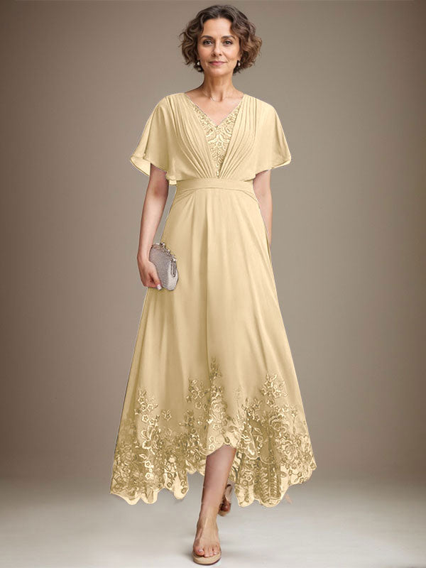 Robe de mère de la mariée asymétrique en mousseline de dentelle, coupe trapèze, col en V et plis