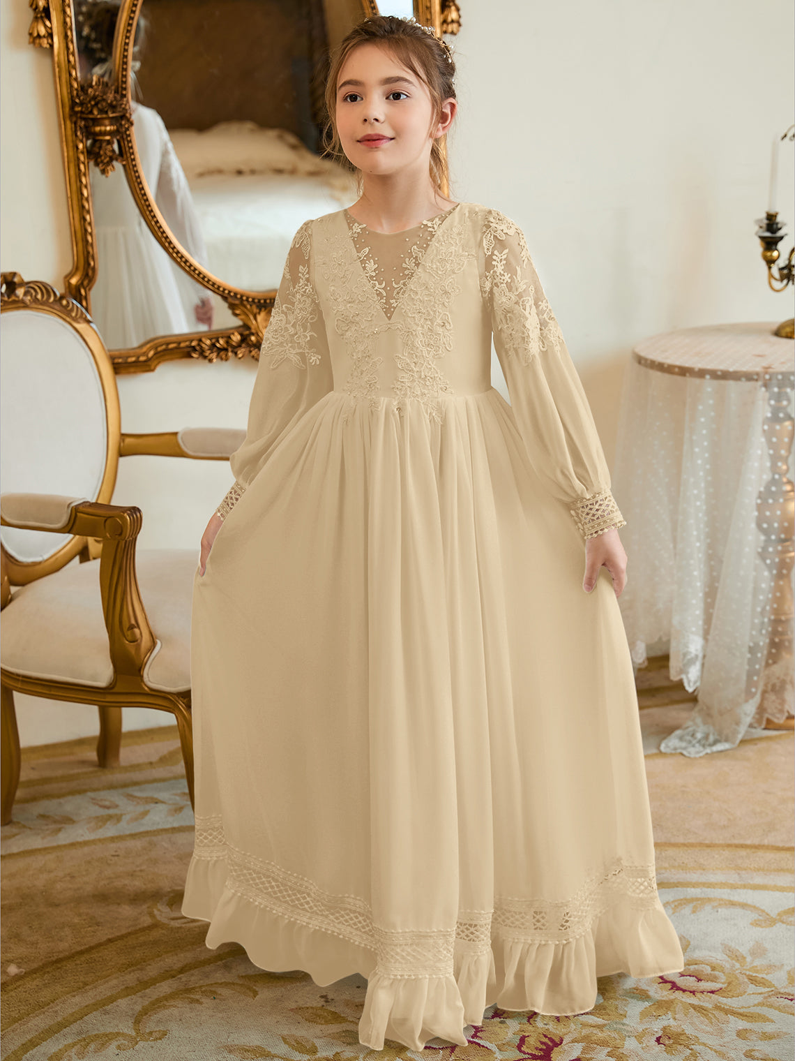 Vestido de Primera Comunión color marfil, corte en A, de gasa hasta el suelo 