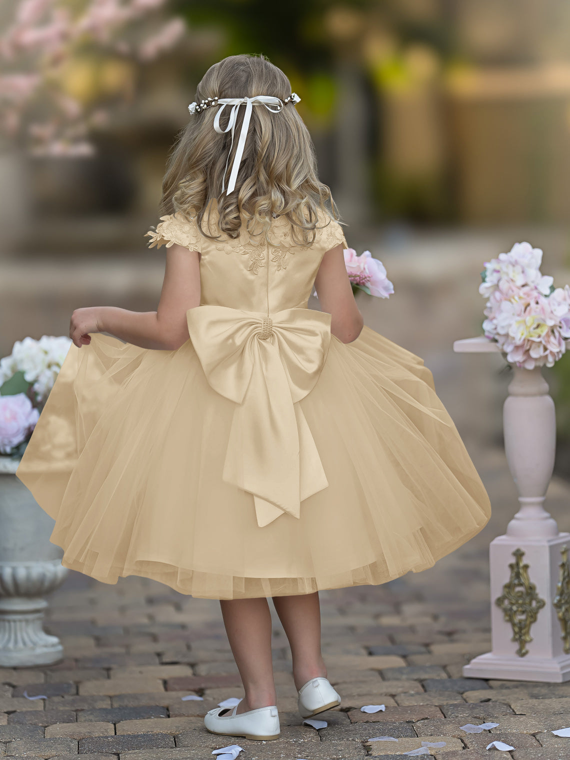 Vestido de niña de las flores de la Primera Comunión, color marfil, de tul satinado hasta la rodilla 