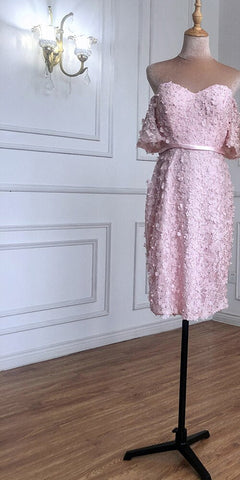 En oferta, sin devoluciones ni reembolsos. Vestido de cóctel sexy y elegante color champán, manga corta, con flores hechas a mano y cristales. Modelo 2025 LA60730 