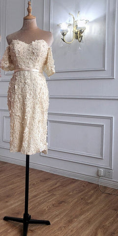 En oferta, sin devoluciones ni reembolsos. Vestido de cóctel sexy y elegante color champán, manga corta, con flores hechas a mano y cristales. Modelo 2025 LA60730 