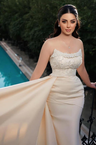 Encantador vestido de novia largo de sirena sin tirantes con lentejuelas y perlas