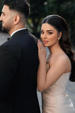 Encantador vestido de novia largo de sirena sin tirantes con lentejuelas y perlas