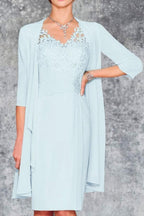 Robe courte charmante en mousseline de dentelle menthe, idéale pour la mère de la mariée, avec veste.