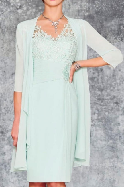 Robe courte charmante en mousseline de dentelle menthe, idéale pour la mère de la mariée, avec veste.