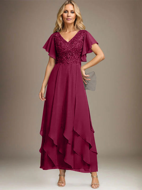 Vestido de novia de corte línea A, escote en V, largo hasta el tobillo, de gasa de encaje con volantes en cascada. 