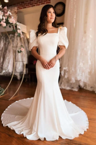 Robe de mariée sirène longue chic en satin, dos nu, col carré et manches courtes