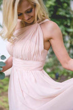 Robes de demoiselle d'honneur chics en mousseline rose, coupe trapèze asymétrique, longueur au sol