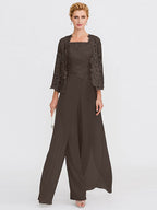 Traje pantalón de chifón de tres piezas con escote cuadrado y chaqueta para la madre de la novia 