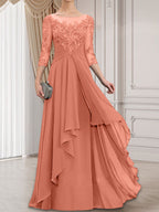 Robe de mariée en mousseline de dentelle, coupe trapèze, décolleté illusion, longueur au sol, avec volants cascade, idéale pour la mère de la mariée.
