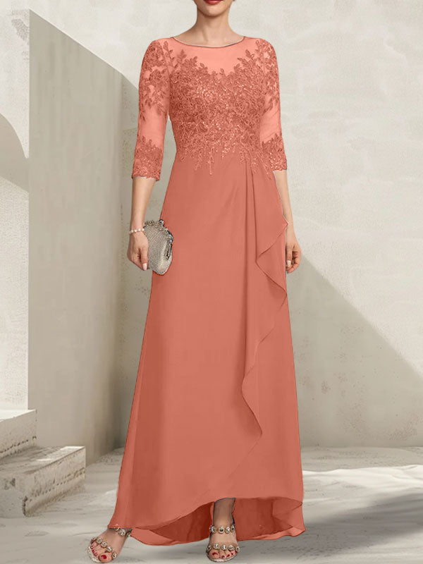 Vestido de madrina de la novia, corte asimétrico, escote ilusión, encaje y gasa, con lentejuelas y volantes en cascada.